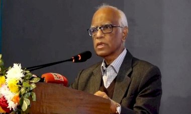 বই বিতরণ নিয়ে ষড়যন্ত্র হচ্ছে : শিক্ষা উপদেষ্টা