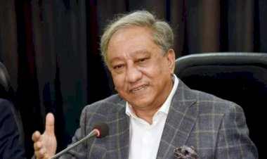 স্ত্রীসহ পাপনের বিরুদ্ধে দুদকের দুই মামলা