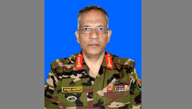 ডিজিএফআইয়ের সাবেক ডিজিসহ ৪ জনের দেশত্যাগে নিষেধাজ্ঞা