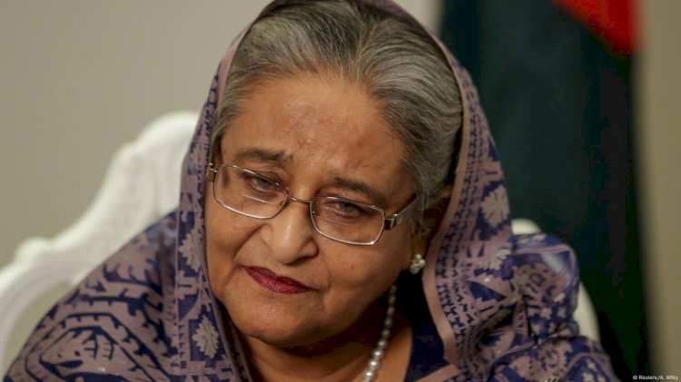 শেখ হাসিনার বিরুদ্ধে ব্যবস্থা নিতে ইসিকে দুদকের চিঠি