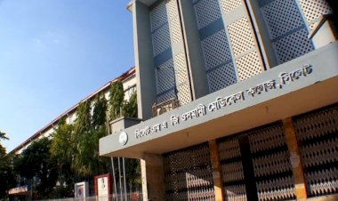 ঘরে দুই মাসের শিশুর গলাকাটা লাশ, বাবা হাসপাতালে