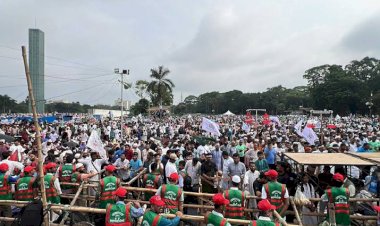 সোহরাওয়ার্দী উদ্যানে নেতাকর্মীদের ঢল