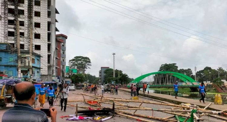 গোপালগঞ্জে বাড়ল কারফিউর মেয়াদ