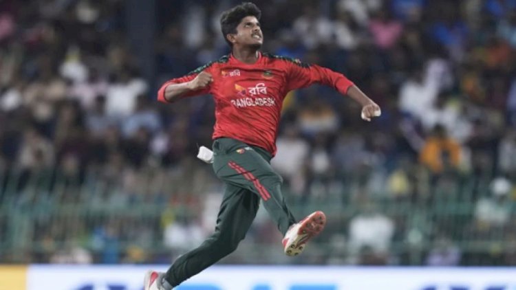 কুশাল মেন্ডিসকে ফেরালেন মেহেদী